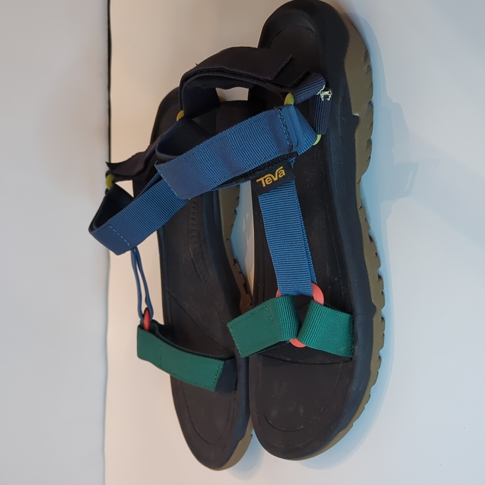 Hurricane XLT2 Teva Men's 10 / Womens 12